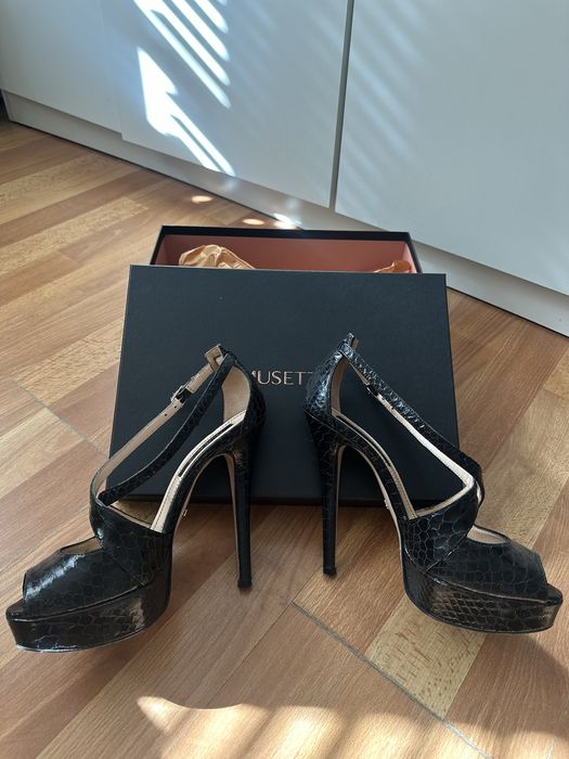 Sandale Musette 37 negre cu toc