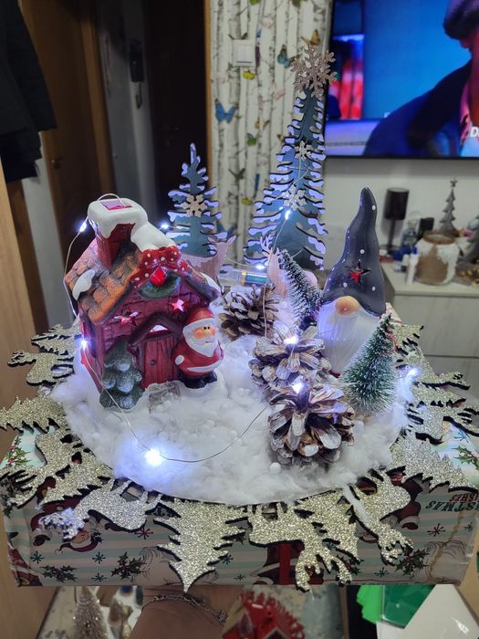 Decoratiuni de Craciun lucrate manual