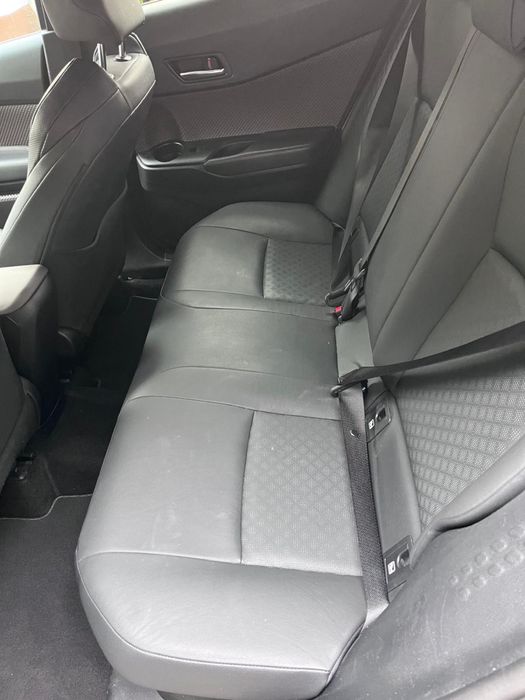 Vand Toyota CHR impecabila, 1.8 Hybrid