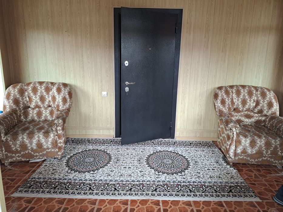 Продам 2 кресла хорошего качества