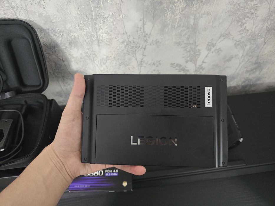 Lenovo Legion Go Z1 Extreme / 16GB / 4TB SSD (Идеальное состояние)
