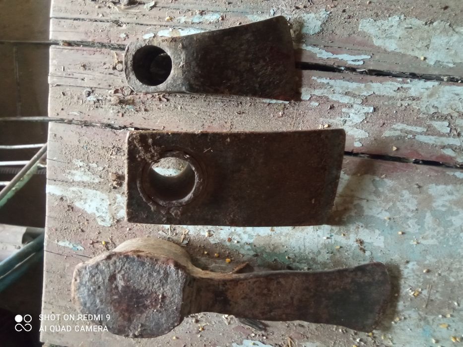 Болта ва тешалар сотилади