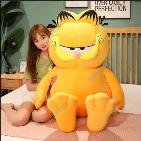 Гигантски плюшен Гарфилд, Голяма плюшена играчка Гарфилд