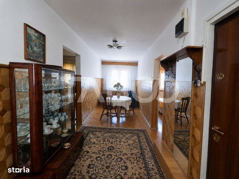Ap 3 camere 2 bai 2 balcoane pivnita etaj 2 Str.Rusciorului Lidl Cibin