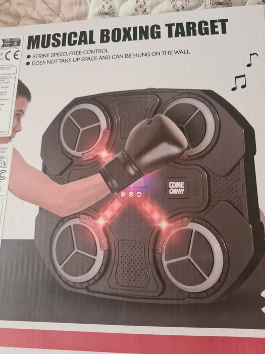 Музыкальная игрушка- боксёрская