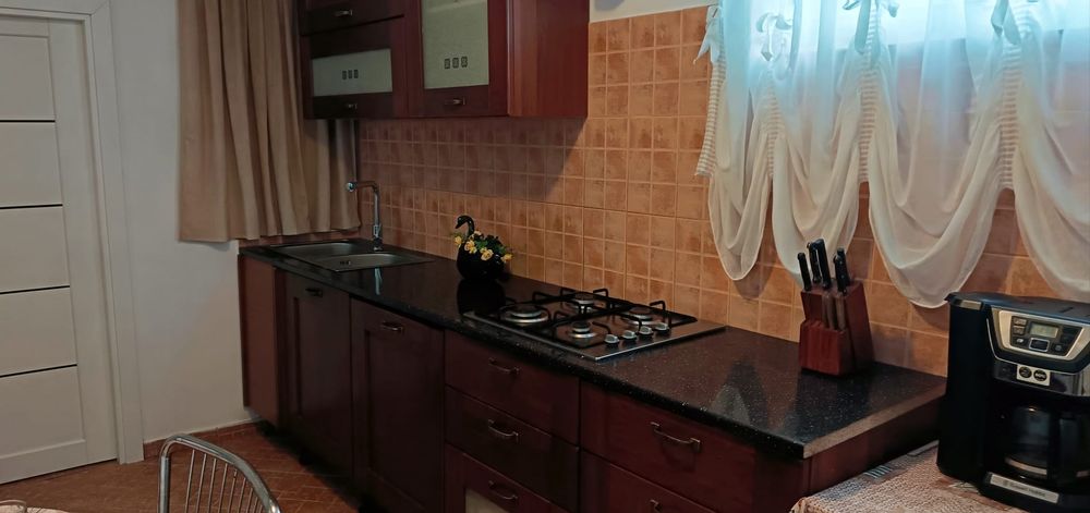 Închiriez casa ideal  afacere 9000 mp Teren