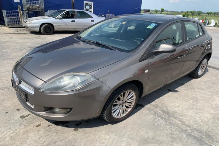 Dezmembrez Fiat Bravo 2