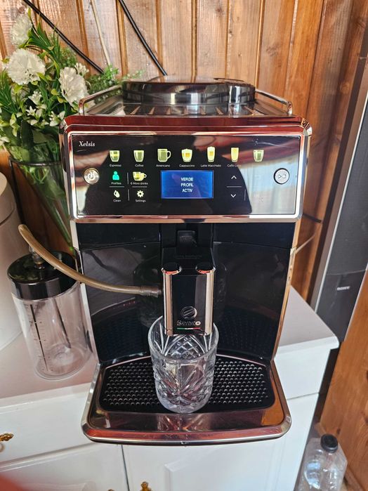 Espressor automat Saeco Xelsis SM7580/00