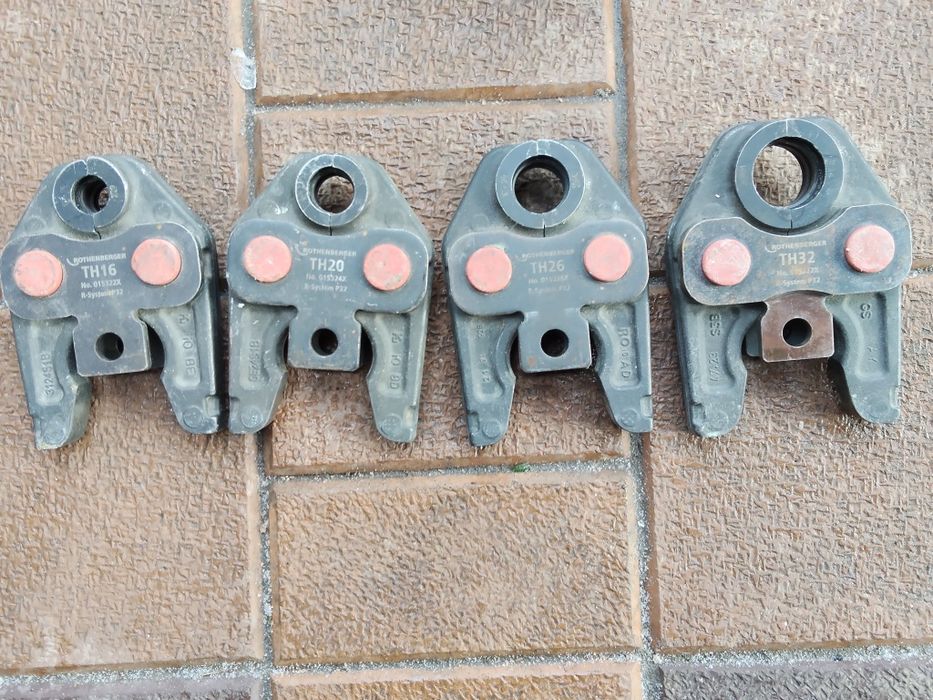 Bacuri TH-uri ptr. presa de sertizat