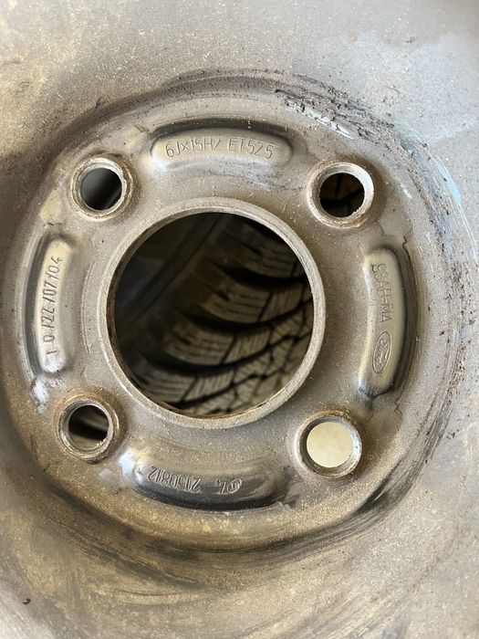 Джанти със зимни гуми Falken