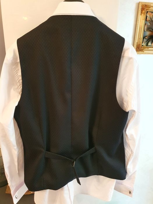 Costum ginere în stare perfectă