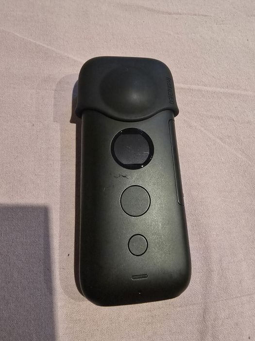 Екшън камера Insta360 ONE X