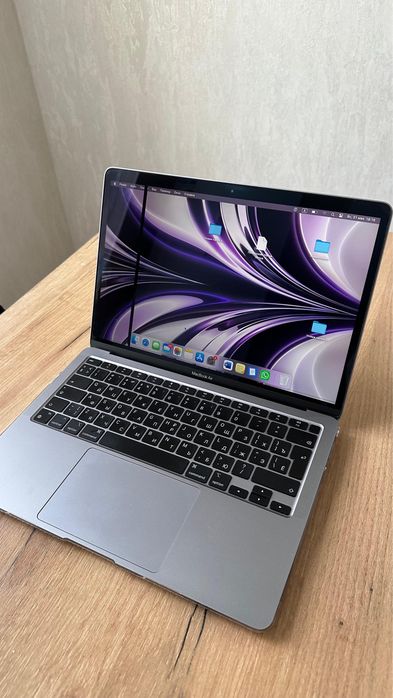 Macbook M1 с зарядкой