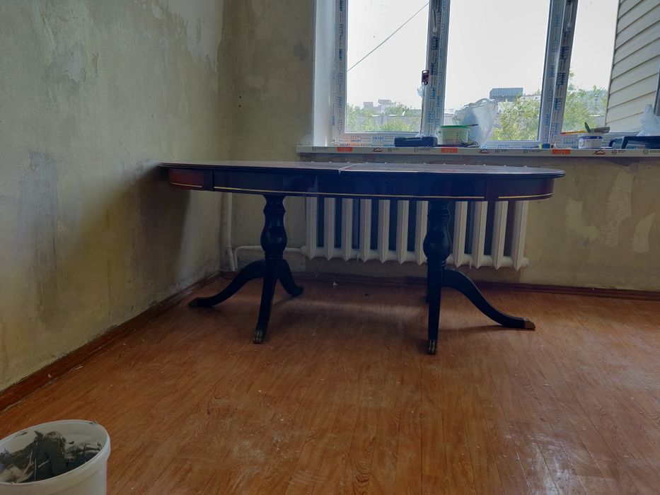 Продаю стол дерево + 4 деревянных стула