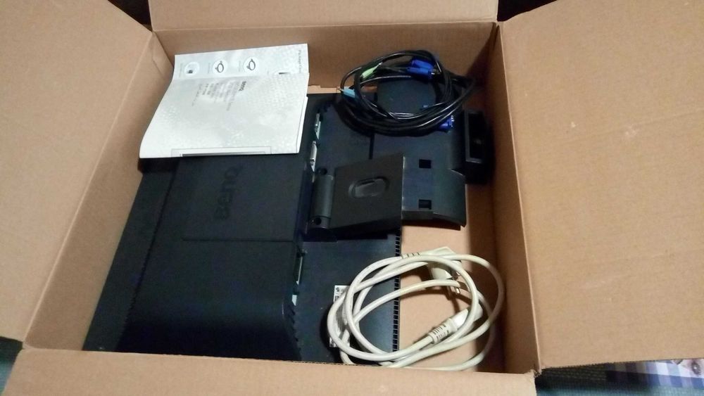Монитор 17” LCD BENQ