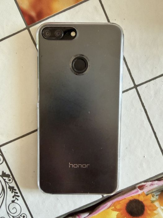 Продам телефон  Honor 9 lite