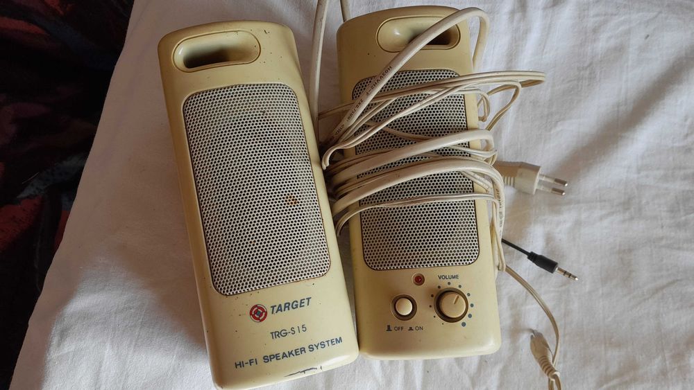 Стари тонколонки за компютър