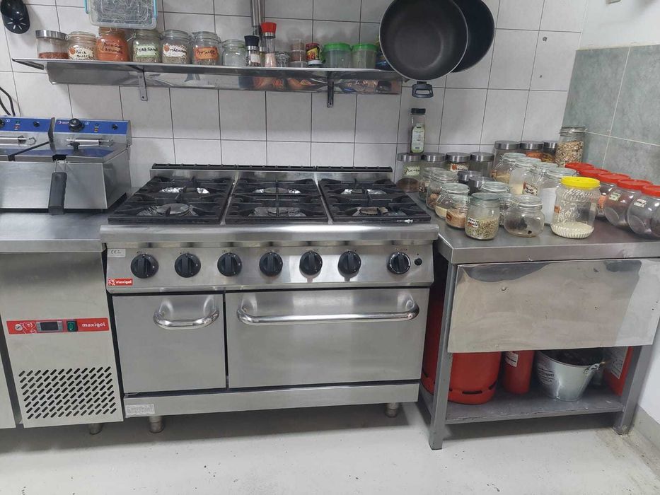 Vânzare afacere /  Închiriere bucătărie complet echipată