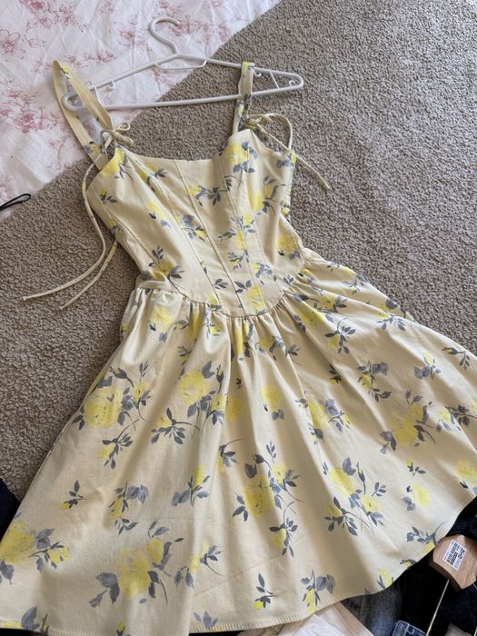 Zara Xs кокетна рокля