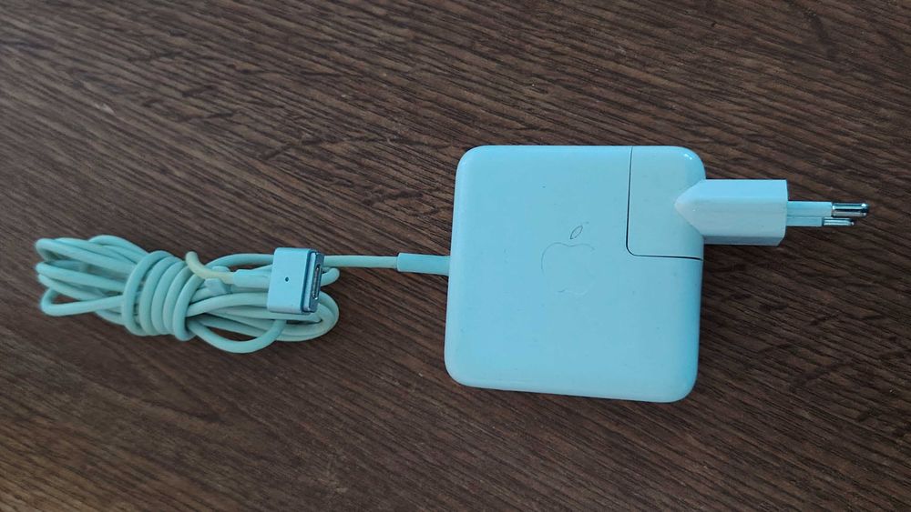 Incarcator Apple macBook 14,5 9 si 3,5 A