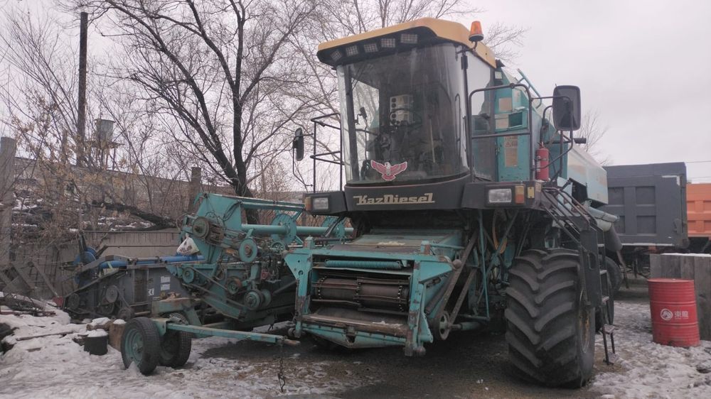 Продам Комбайн Есиль -740