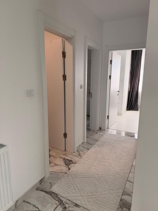 Inchiriez apartament 3 camere + loc parcare