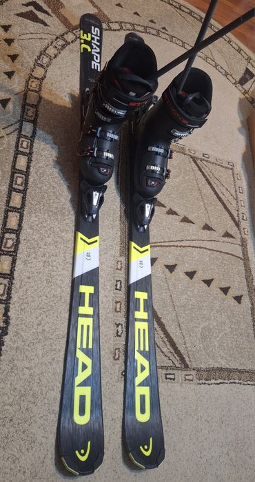 Vând schii ,clapari ,bete