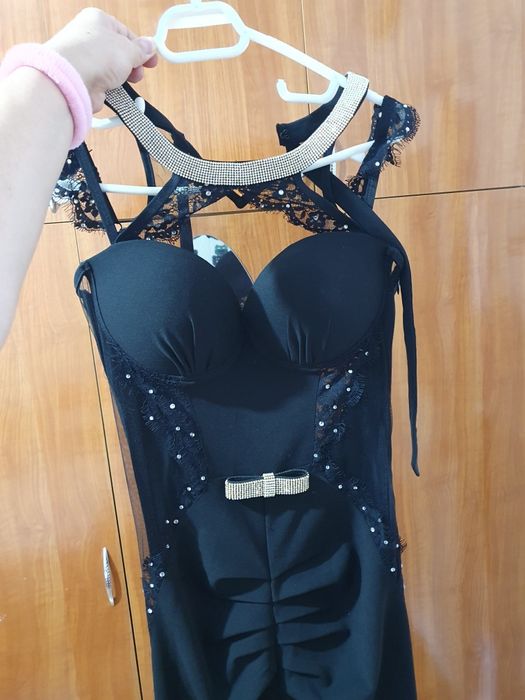 Rochie cu putina trena