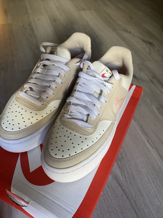 Дамски маратонки Nike Court Vision Alta LTR