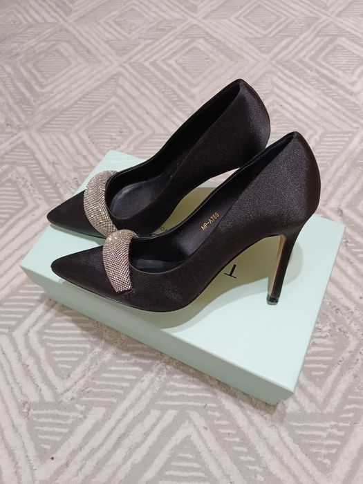 Туфли сатылады 35 размер новый