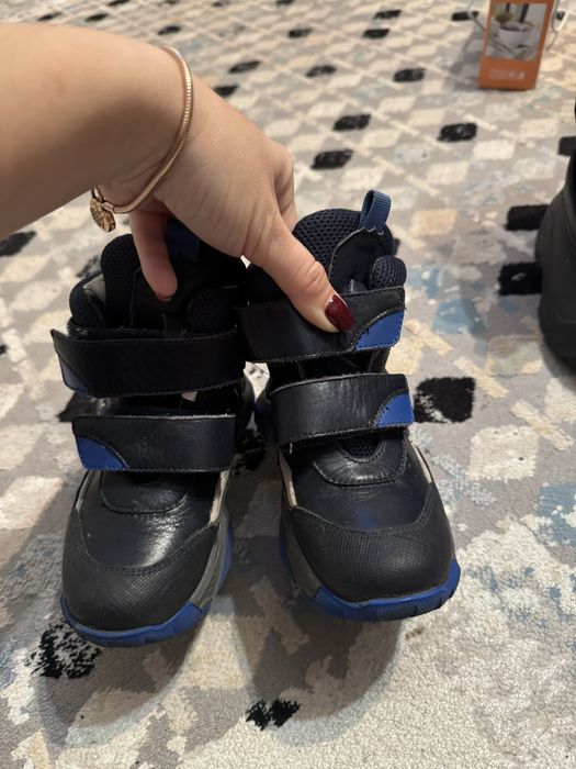 Продам ботинки