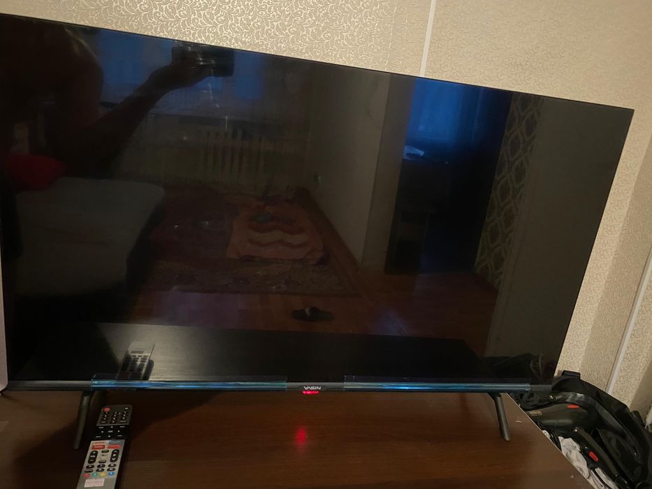 Продам Телевизор Yasin LED-40G7 40" 101см SMART