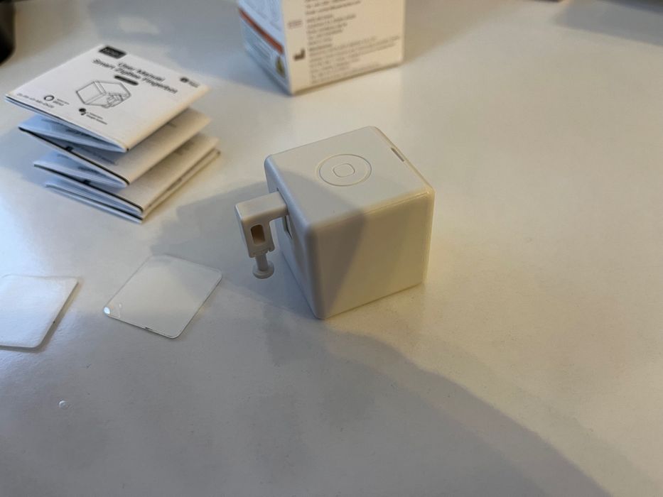 Fingerbot Bluetooth compatibil Tuya (BT sau Zigbee)