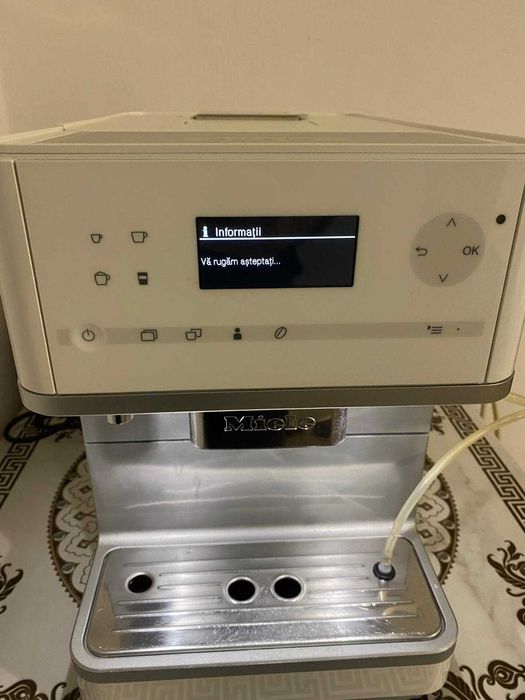 Espressor Cafea Profesional Miele CM6350 Alb