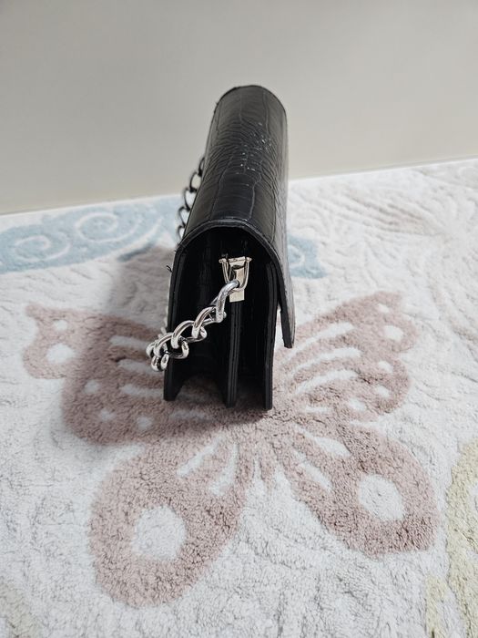 Черна кожена чанта