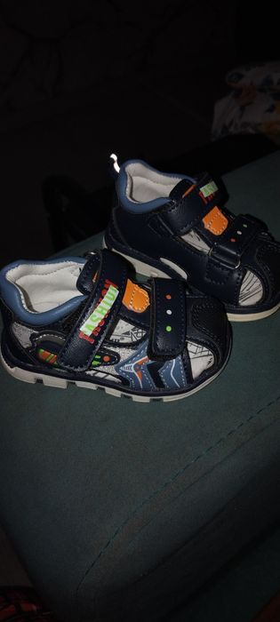 Сандали на малыша