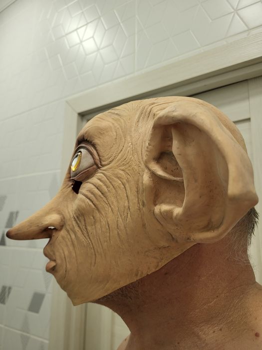 маска добби из фильма