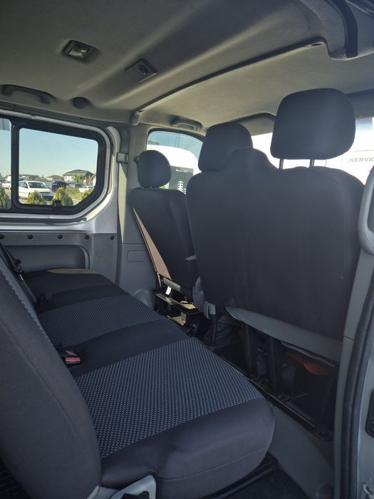 Opel Vivaro 9 locuri