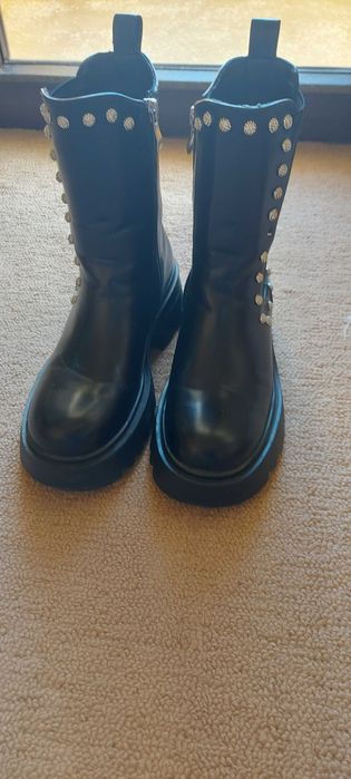 Дамски боти размер 36