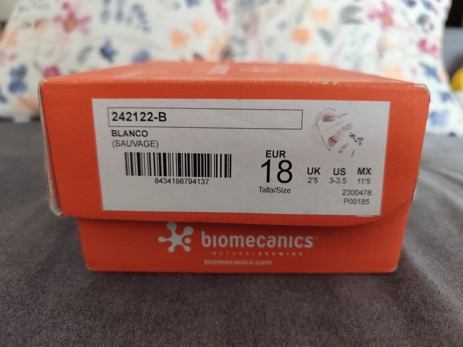 Обувки Biomecanics номер 18