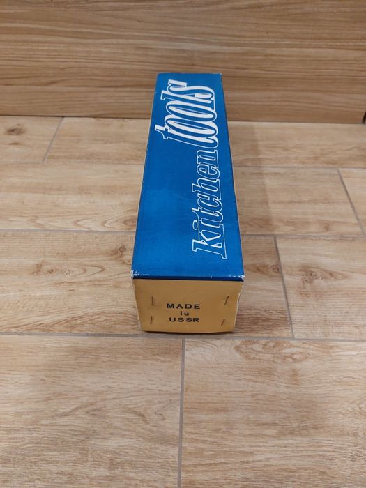 Кухненски набор - руски, чисто нов