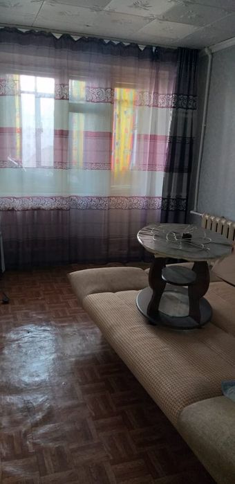 Продам квартиру трехкомнатную