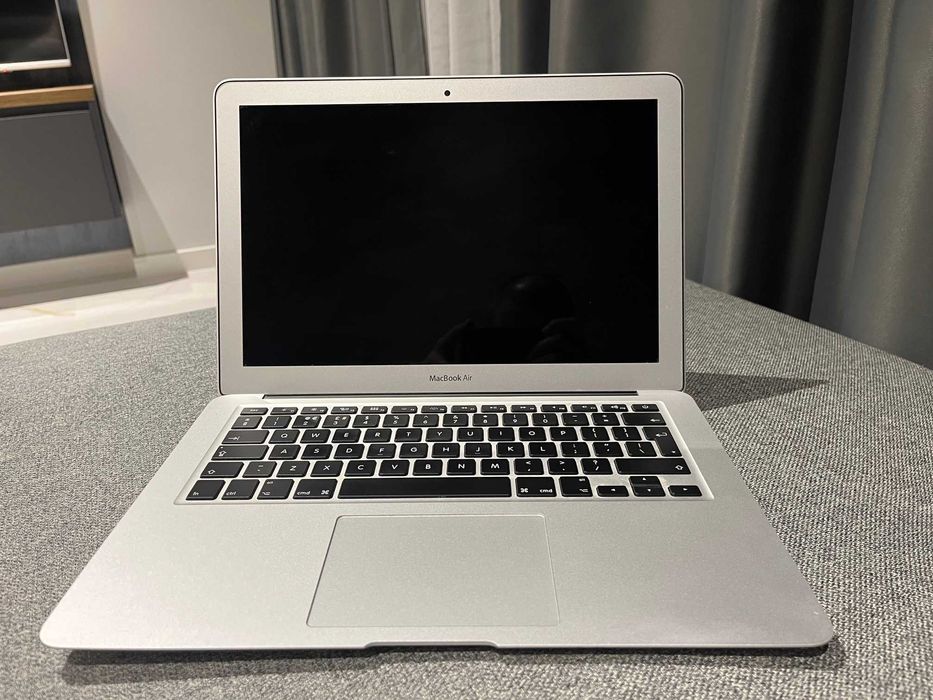 Apple Macbook Air 13 2017    256GB