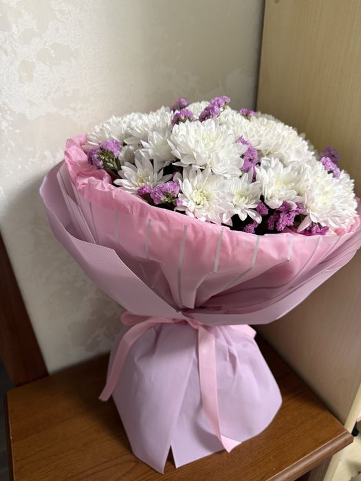 Цветы харизантема с гортензией