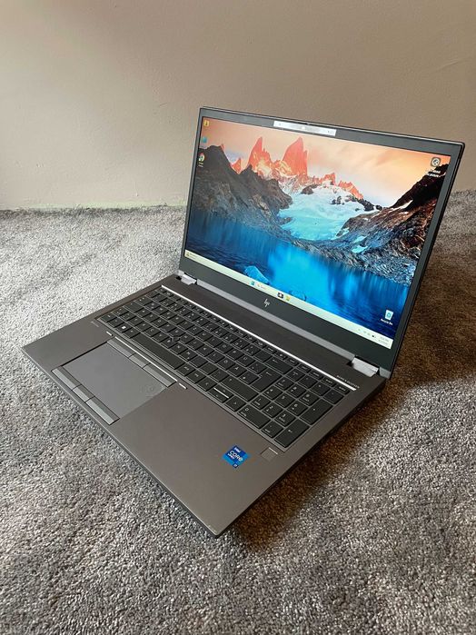 i7 - 11850H, RTX 3000 6GB, 32GB RAM, 1TB NVMe SSD M.2 - HP Zbook Fury G8 - 15.6'' IPS FHD