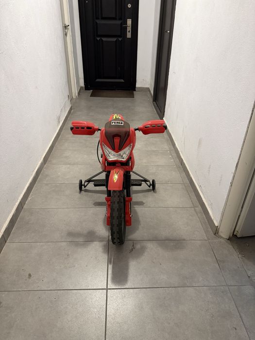 Vand 2 motociclete electrice pentru copii - stare foarte buna