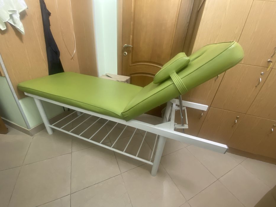 Продам косметологическую кушетку