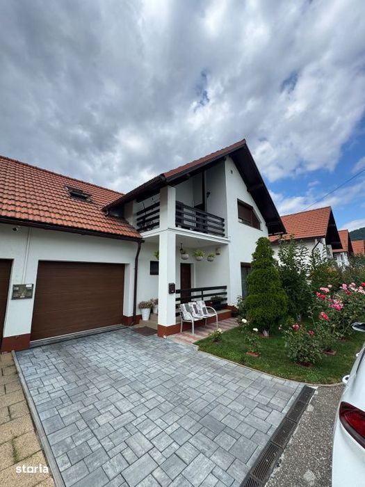 Casa 3 dormitoare, 157 mp, str. Emil Racovita