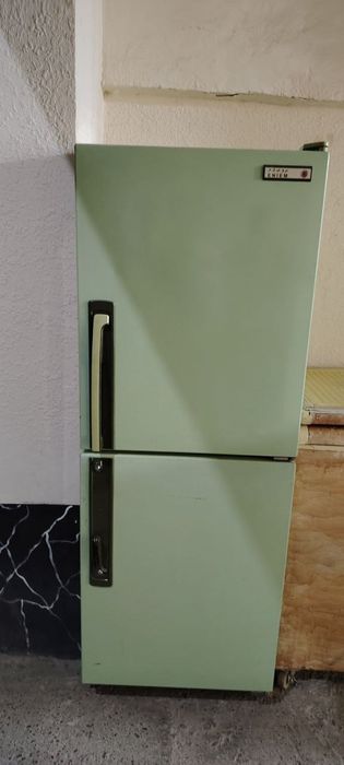 Холодильник сотилади 2та бир хил.