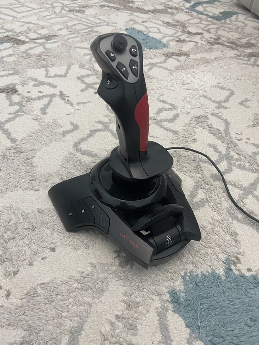 руль gxt trust 570 с педалями и еще джойстик trust gxt 550